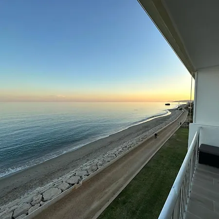 Beachfront, Top Floor Corner 2-bed, Paseo Apartment